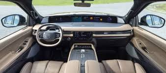 Lincoln Navigator L vs Standard Navigator